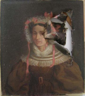 Dame XIXème, grande déchirure